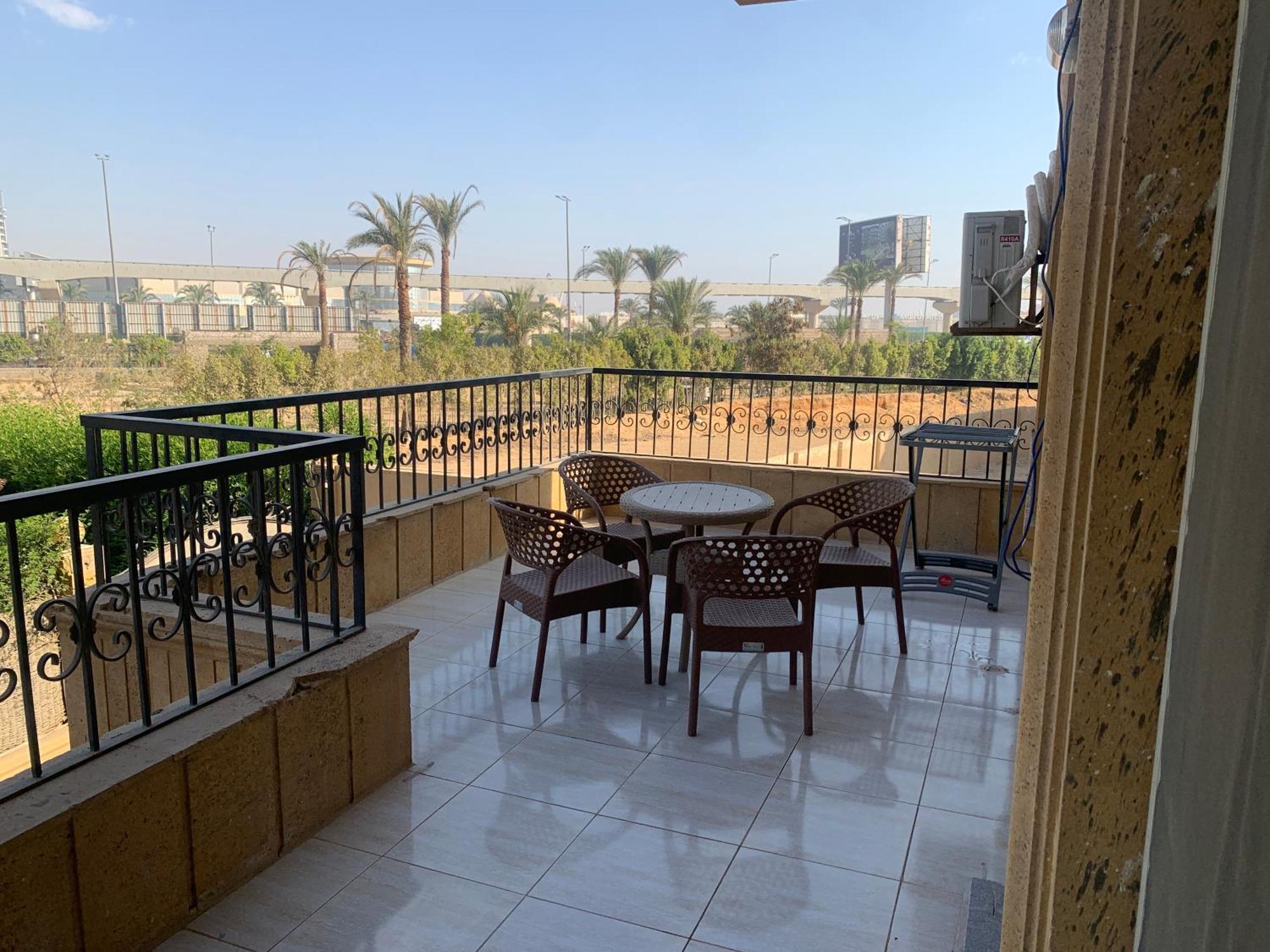 Luxury Apartments Beside Mall Of Arabia And Dar Al-Fouad Hospital - Families Only- No Alcoholic Beverages 6th of October City المظهر الخارجي الصورة